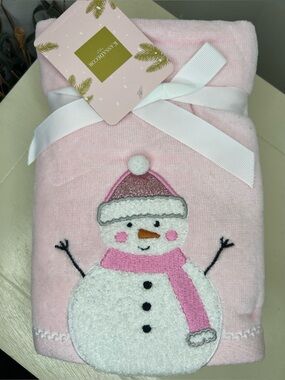 Brand New-Kassa Decor Snowman Hand Towels - Set of 2